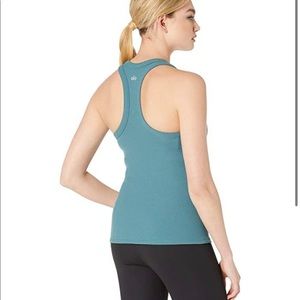 Alo ribbed support tank, size M in seagrass